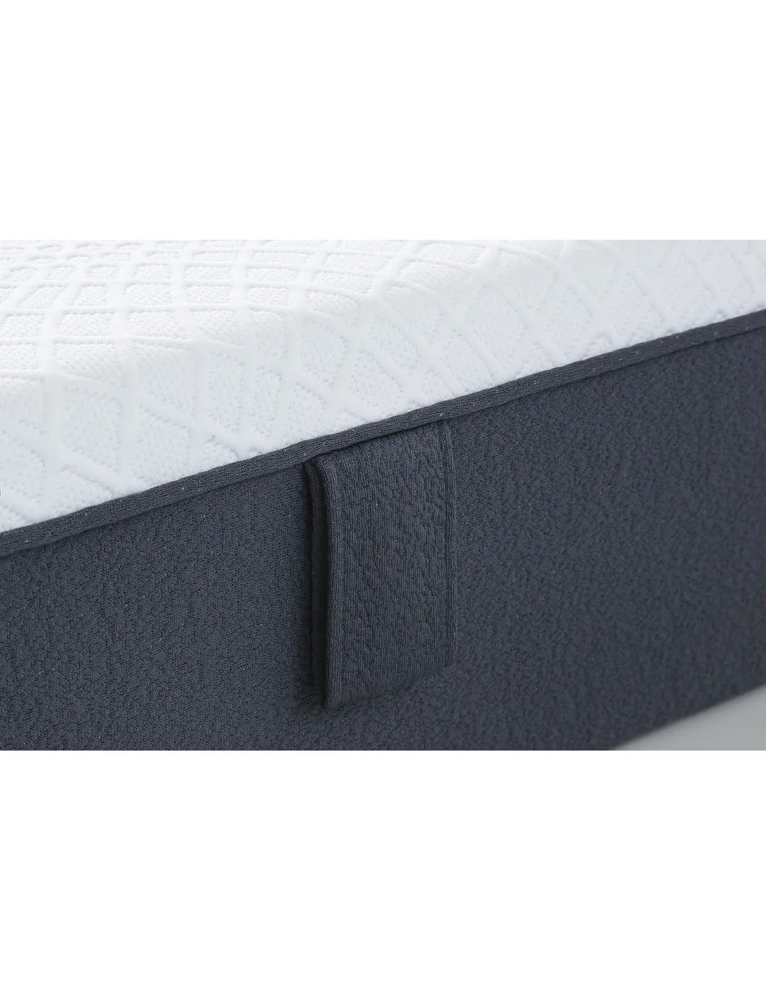 THERMOREGULATING AND ANTI-ALLERGIC MATTRESS MLILY DIAMOND